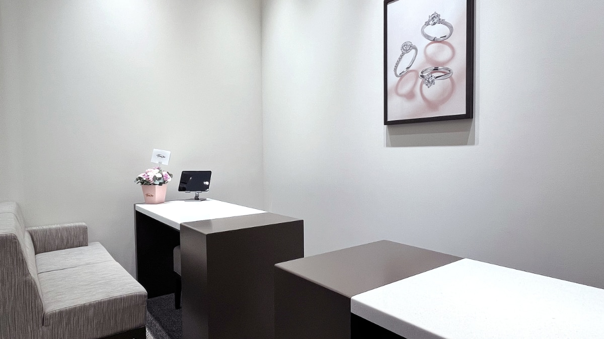 Store_interior_02